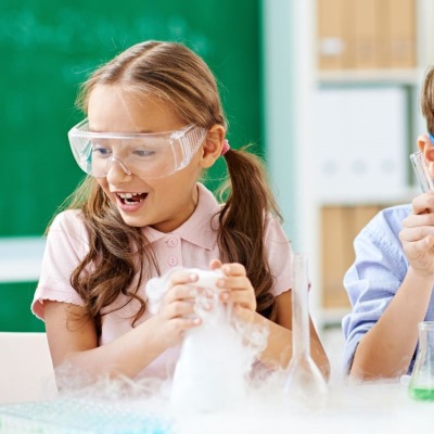 Chemijos ir fizikos draugystė